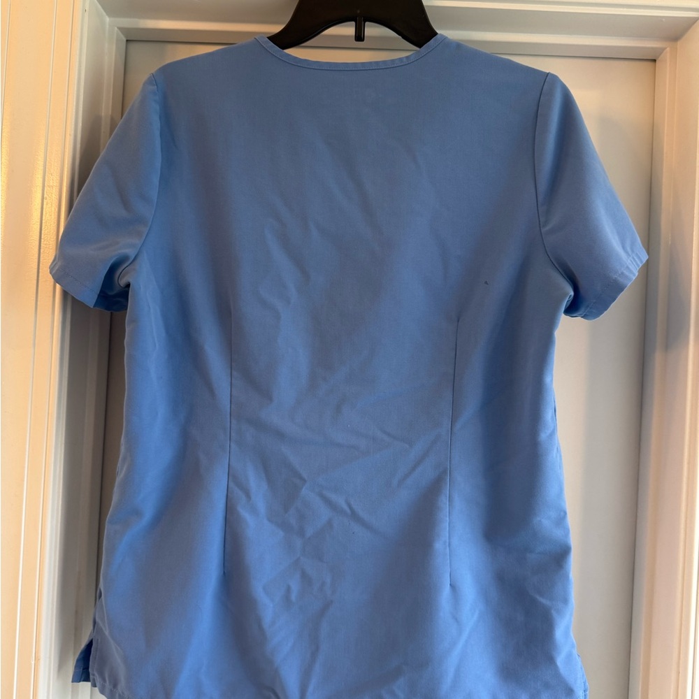 Women’s Figs Ceil Blue V-Neck Scrub Top-Small - Picture 3 of 3